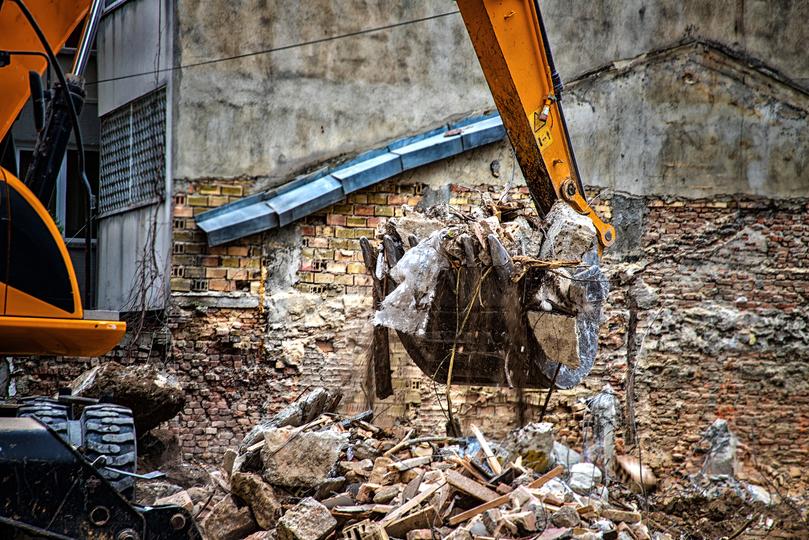 Demolition of a commercial building